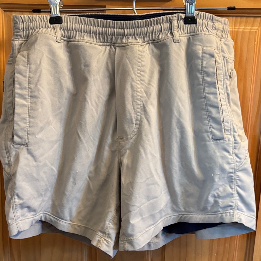 Men's Khaki Shorts